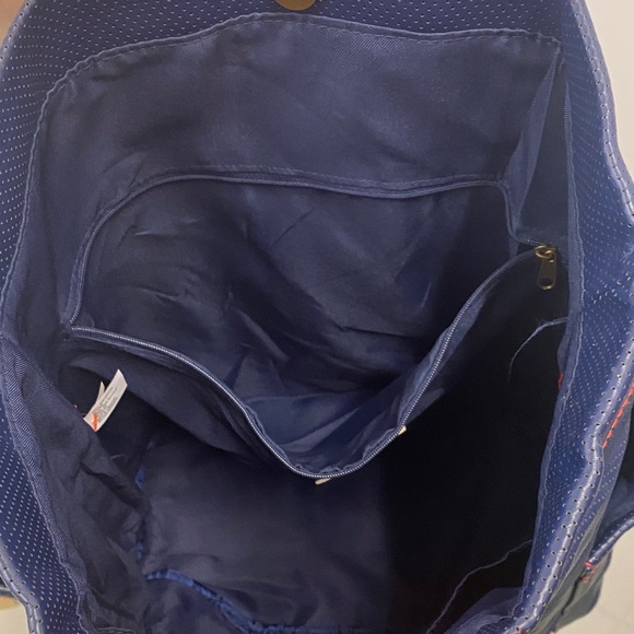 Universal Thread Blue and Red Accessory - Picture 4 of 4